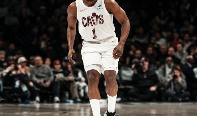 开云体育app-哈登22+9+8NBA历史第三人，米神缺阵双塔37分，骑士送篮网8连败