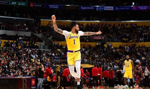 开云体育app-无解拉塞尔延续高光发挥 湖人陷入幸福的烦恼